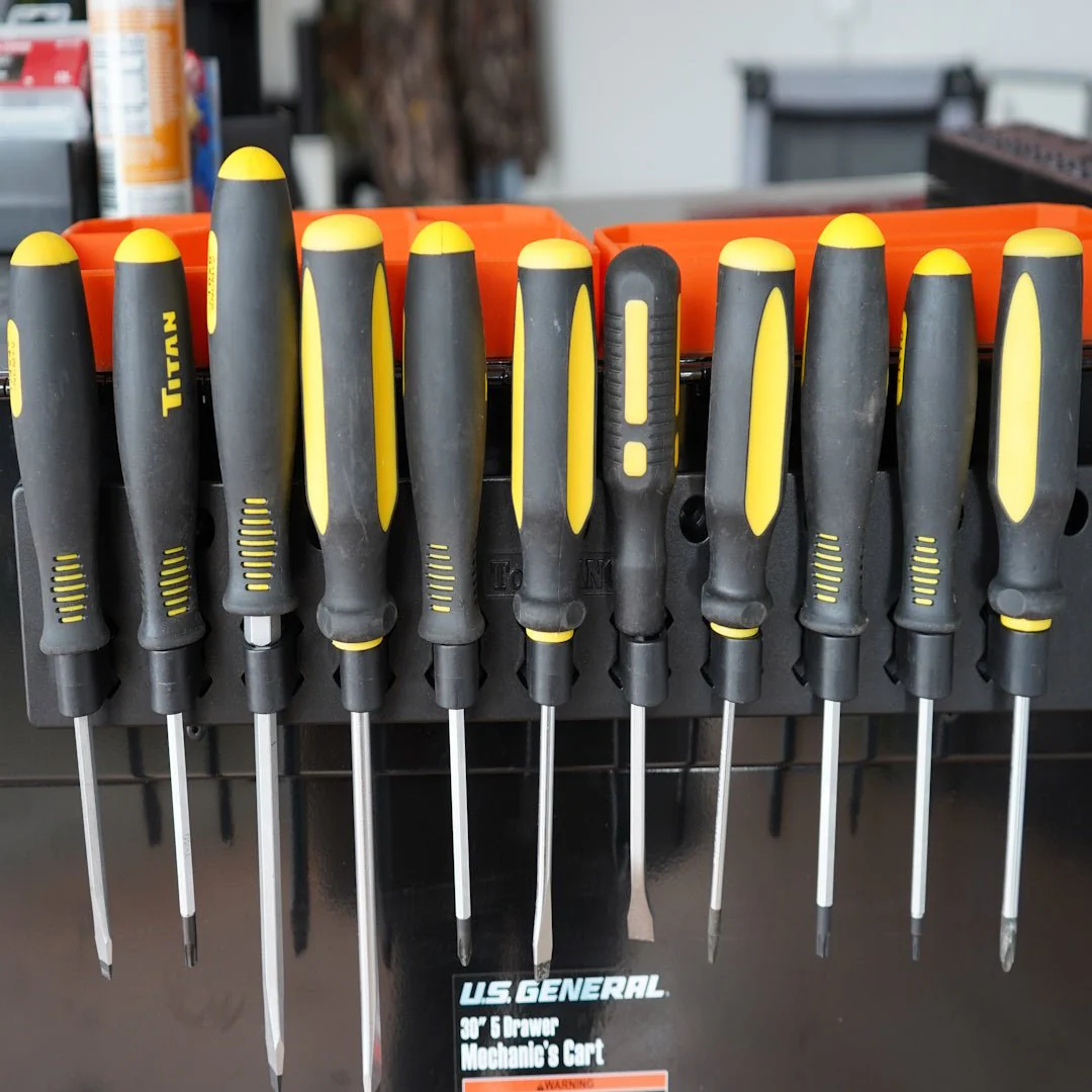 Magnetic Screwdriver Vertical Hangers - Image 4